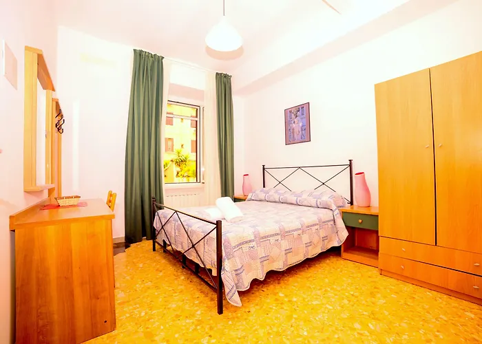 A Casa Simpatia - A Richiesta Parcheggio Gratuito ! 2* Rom