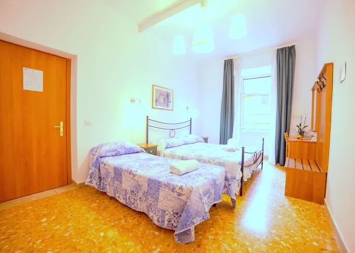 A Casa Simpatia - A Richiesta Parcheggio Gratuito ! Gasthof Rom