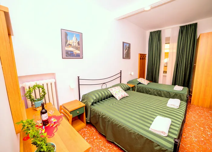 Gasthof A Casa Simpatia - A Richiesta Parcheggio Gratuito ! Rom